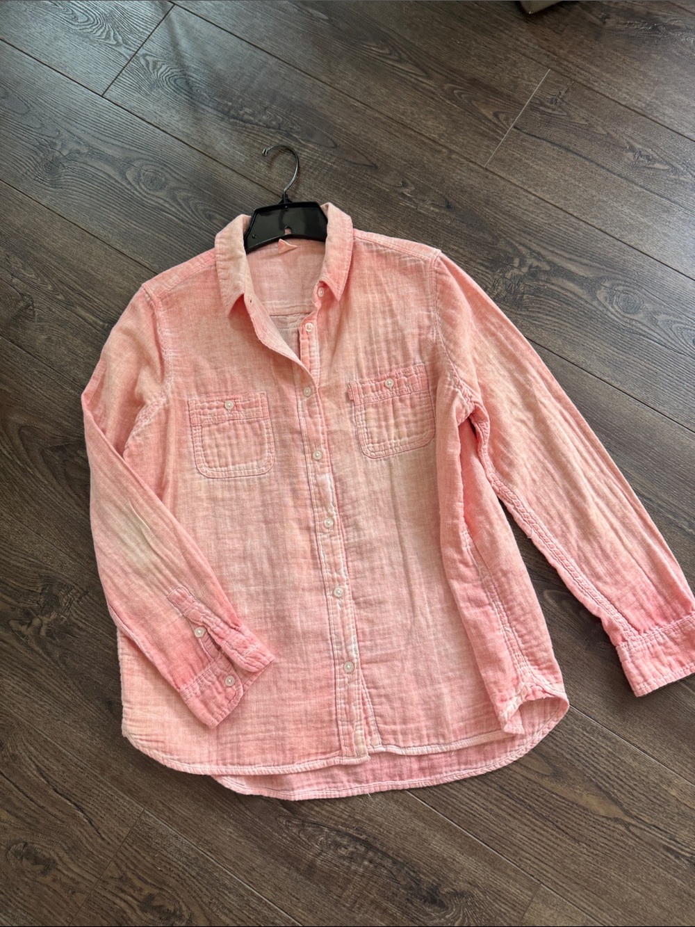 Levi's Ladies Resort Utility Shirt in Pale Orange/Peach Relaxed Washed Cotton M - Picture 6 of 9